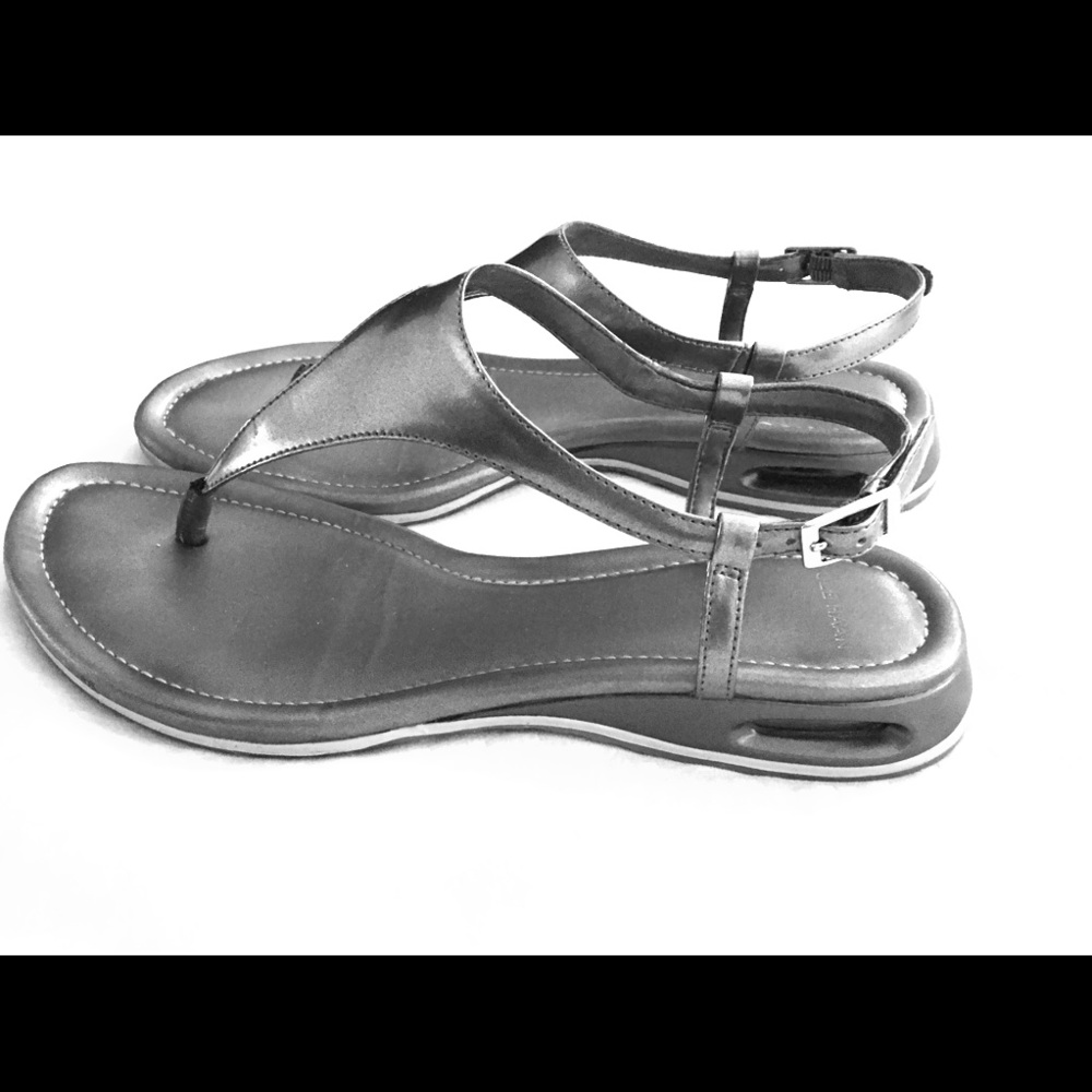 Cole Haan Nike Air thong sandals 6.5 B